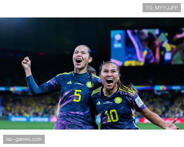 哥伦比亚队高压逼抢显成效，团队默契助力战绩稳步提升