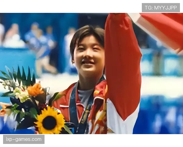 伏明霞跳水拿金牌那会儿，私底下穿的拖鞋还是超市十块钱两双那种